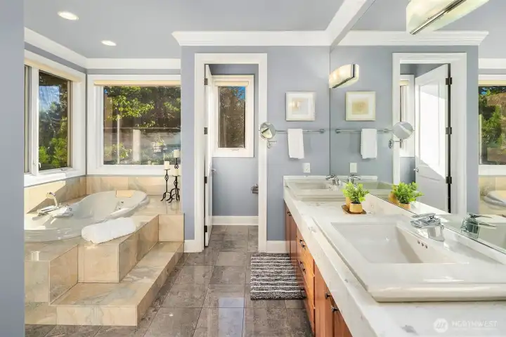 Primary retreat, 5-piece bath