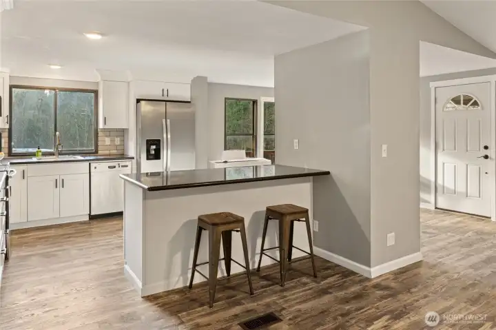 Eating bar in island