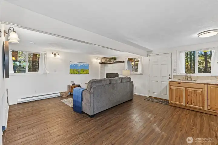 Open living - very efficient spacing