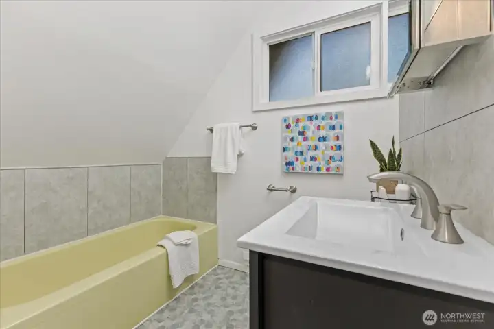 Upper level bathroom