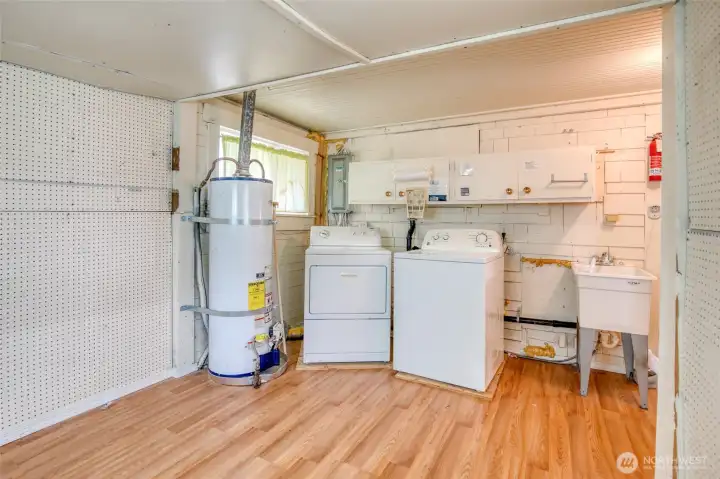 Laundry & Utility Room