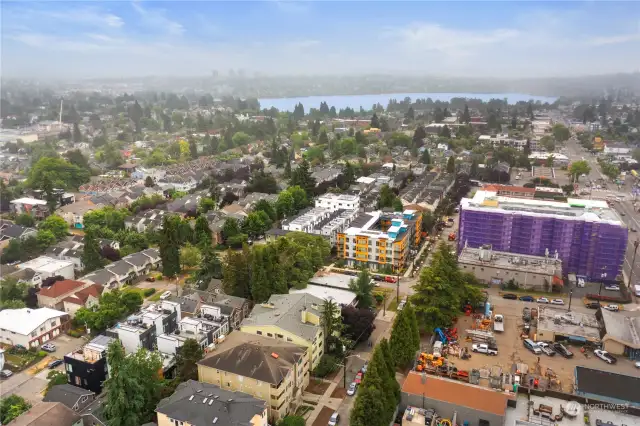 Blocks from Green Lake. Great for outdoor activities and local restaurants and stores.
