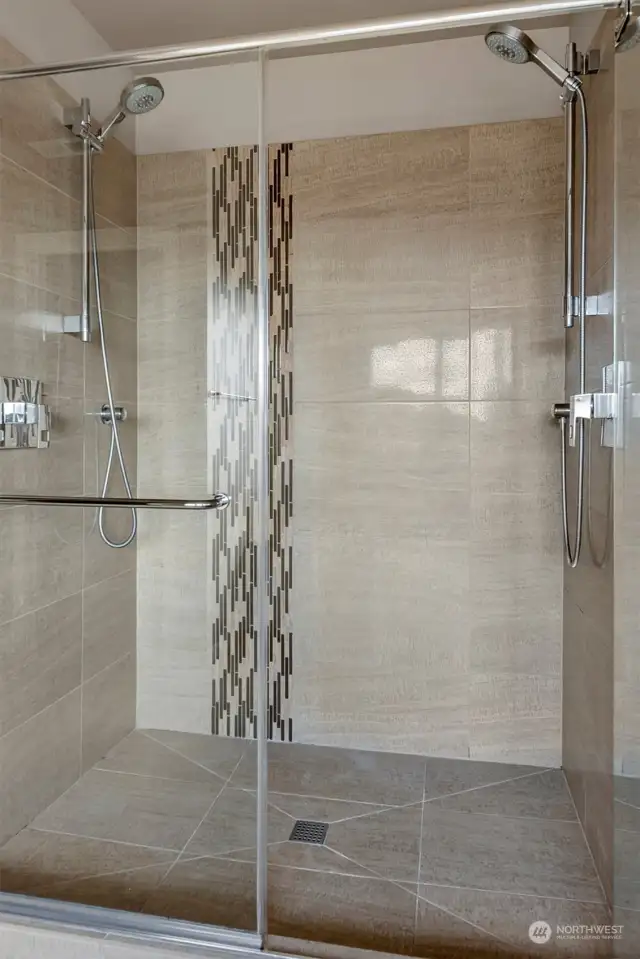 Dual Shower heads in primary shower