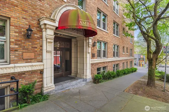 Charming entrance to the building
