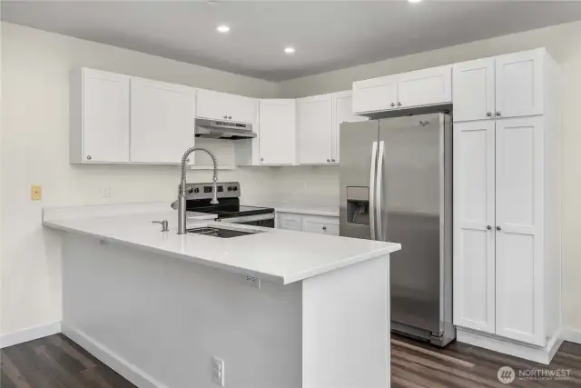 Kitchen and stainlees steel appliances