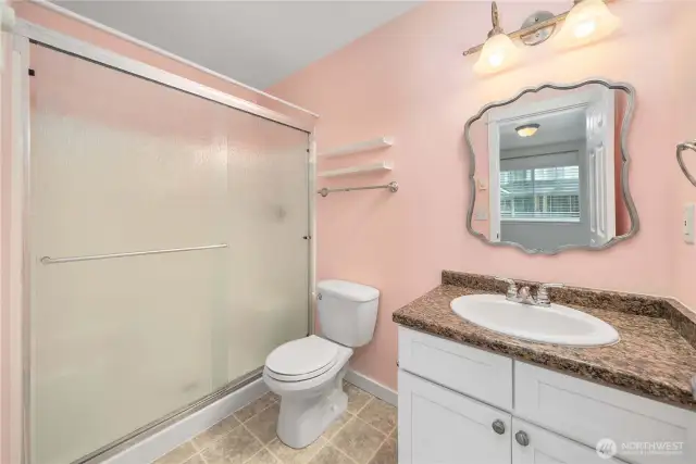 Private bedroom bathroom