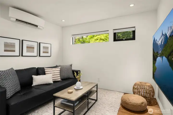 Flexibility at its finest: a den that adapts to yoga flows, kids’ play, or the perfect media lounge.