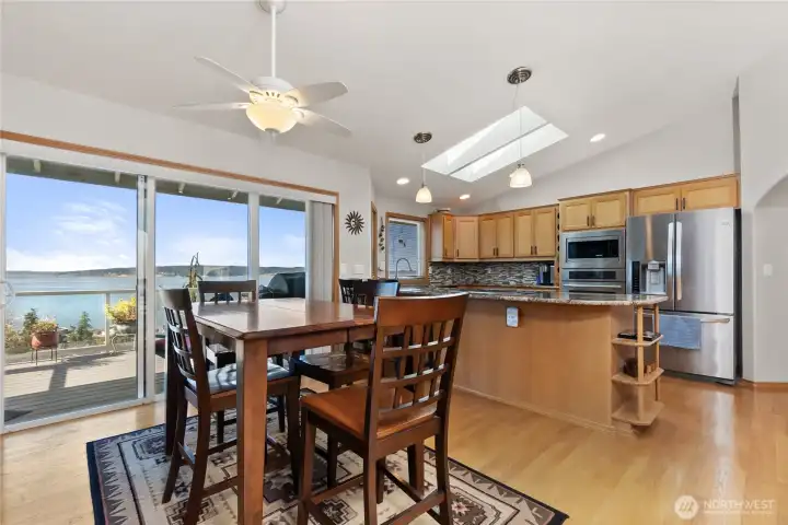 Dinning area with stunning views