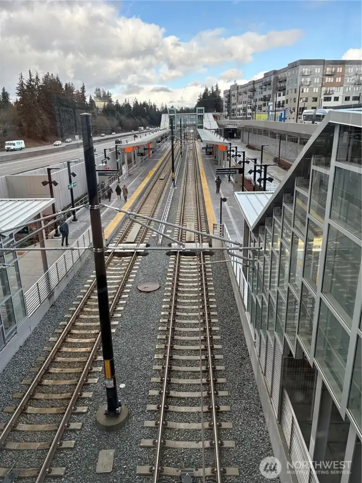 24 minute ride to Downtown/Westlake Center. 32 minute ride to the stadium station. 62 minutes to the airport/SEA