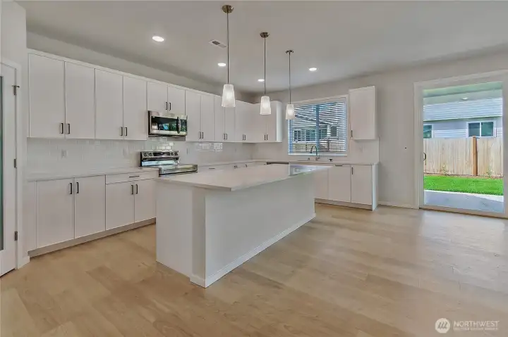 Photos are from a previously built Magnolia plan in the community. They may show a color or upgrade that is no longer available. They do demonstrate the quality materials and attention to detail that you will find in a Rush home.