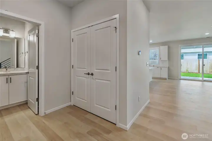 Photos are from a previously built Magnolia plan in the community. They may show a color or upgrade that is no longer available. They do demonstrate the quality materials and attention to detail that you will find in a Rush home.