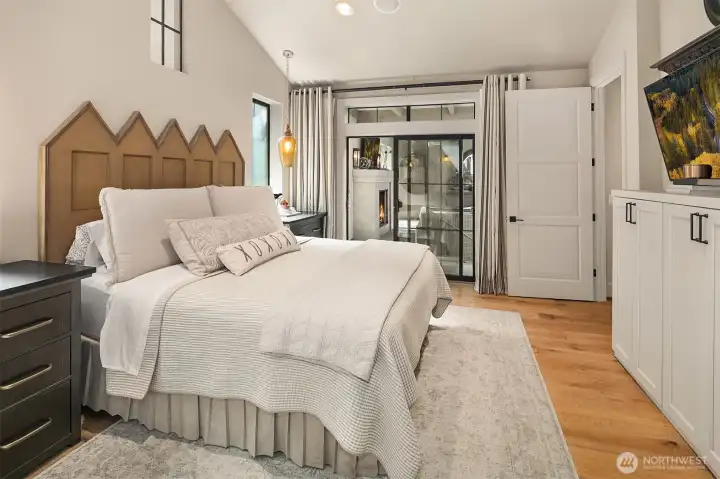 From bed to private heated outdoor lounge for your morning coffee!