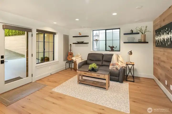 Sweet ADU suite for bedroom or mult-gen living!