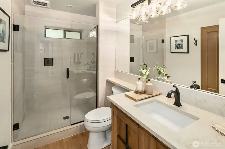 Downstairs bath!