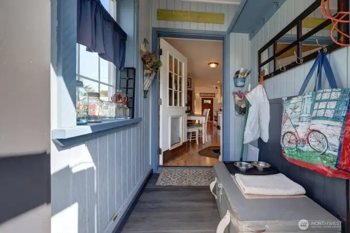 Covered porch off kitchen