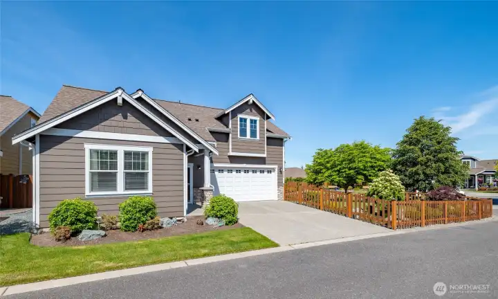 Sunny corner lot with 2 car garage