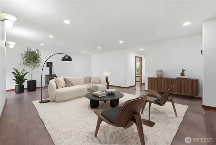 Room is virtually staged. Room is virtually staged.