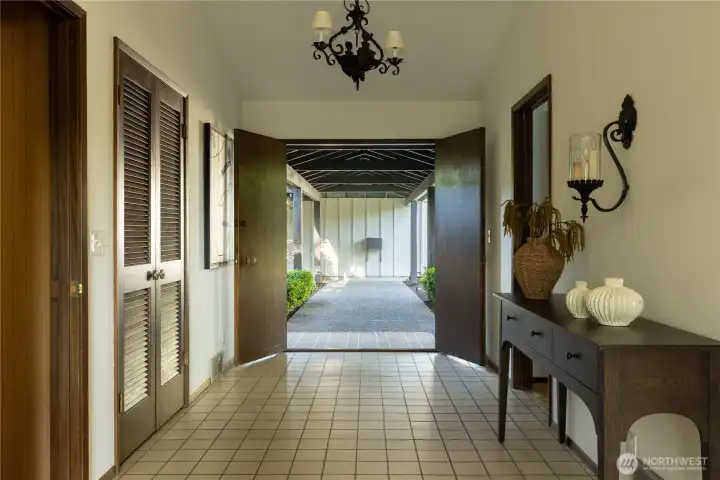 Double door entry to foyer