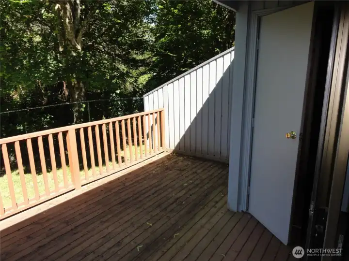 Deck with additional storage and quiet back yard!