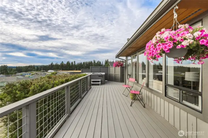 Hot tub deck with west facing view