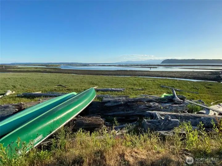 Community beach with room for kayaks