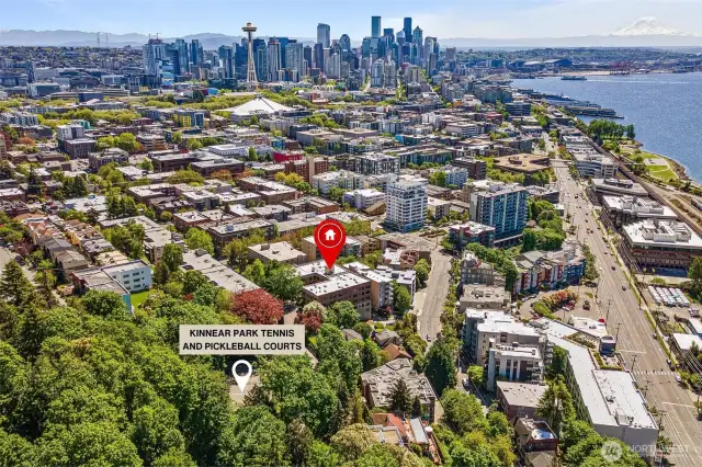 On a quiet dead end perfect for commuters to downtown, S Lake Union or Ballard/Fremont.