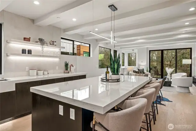 Welcome home to your great open space for entertaining!