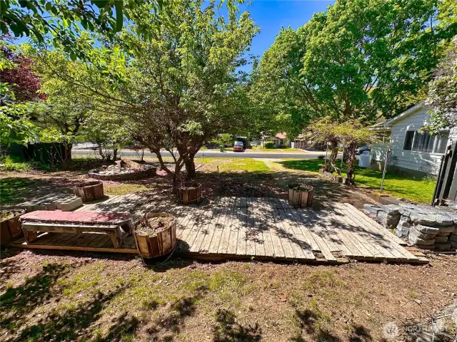 View from back of lot towards street