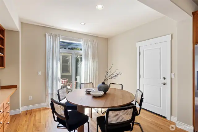 Breakfast nook