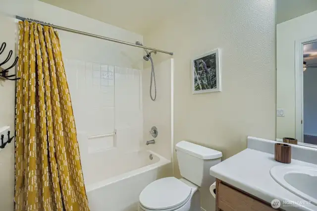 Jr. Suite attached full bath