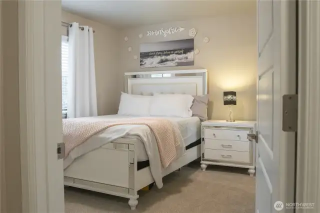 2nd level bedroom (2)