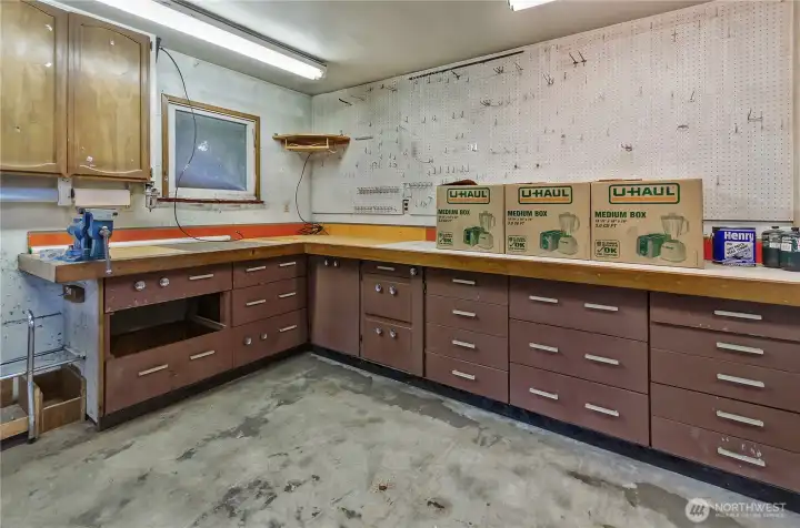 Work bench is waiting for your creativity