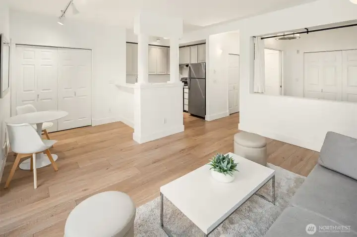 Great open floor plan makes this condo live large