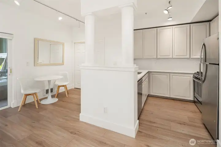 Great open floor plan makes this condo live large