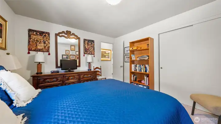 Guest bedroom 2