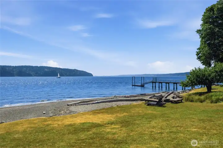 Views of Mt Rainier from park Views of Mt Rainier from park