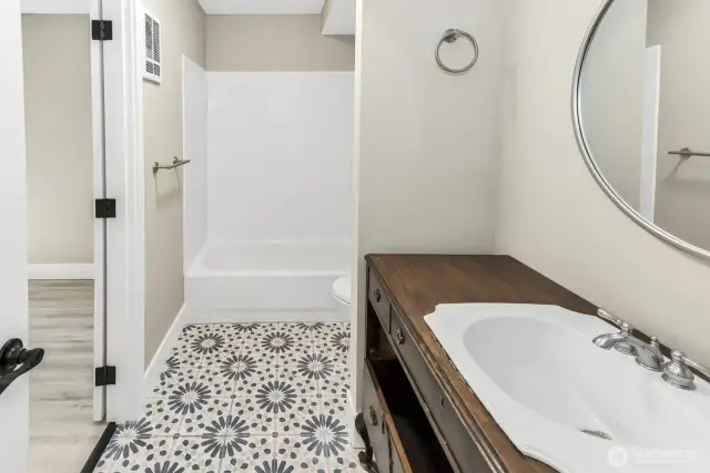 Basement full bathroom