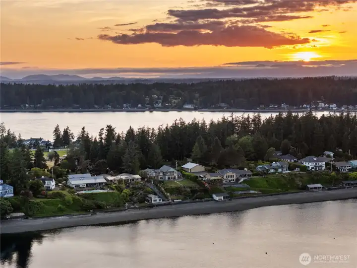 Photo shown at high tide. Beach is pebbly and tidelands transfer!