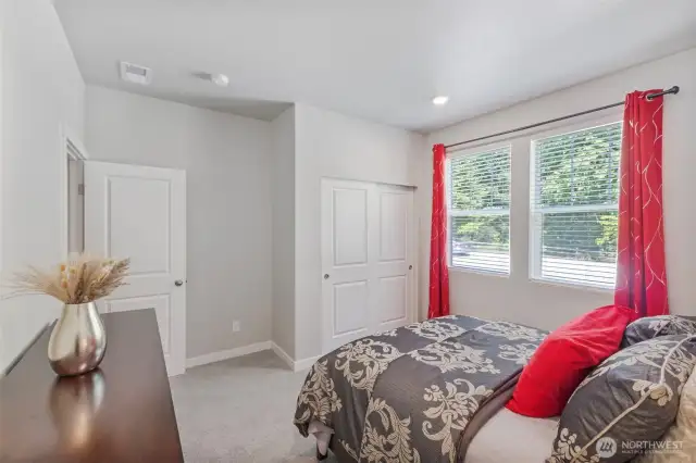 2nd bedroom.