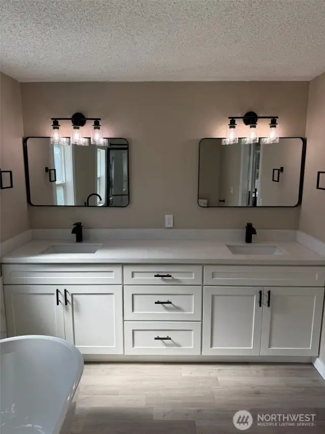 2 sink vanity in master bath