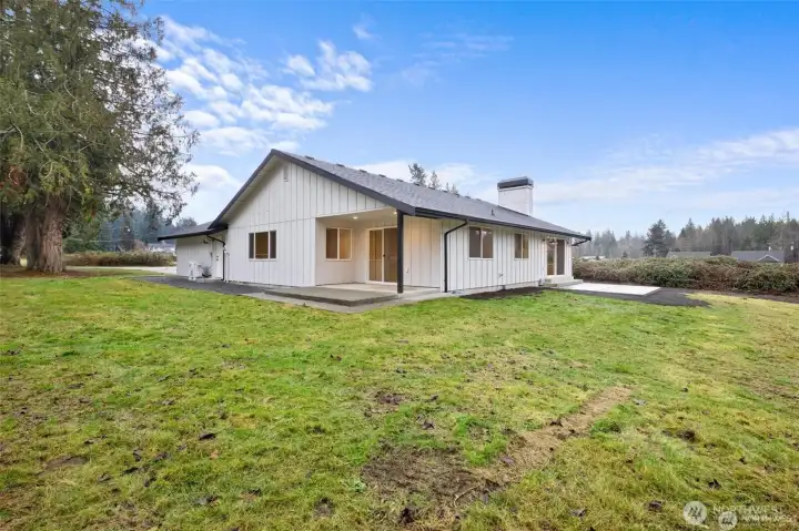 Large Flat Back Yard