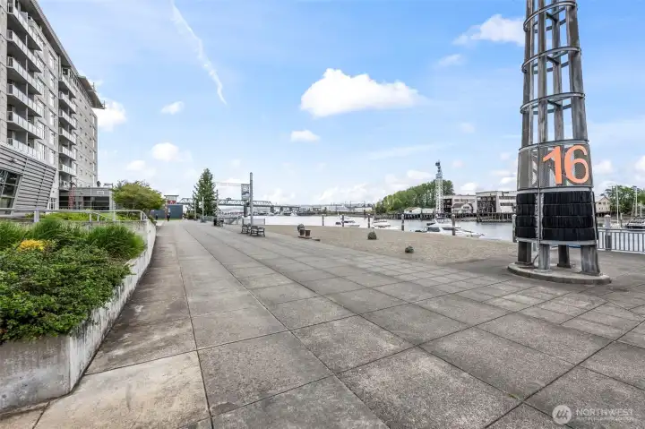 promenade along Thea Foss