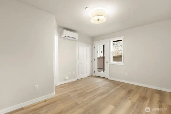 Photographs are for illustrative purposes only. Features, finishes, interior/exterior colors, landscaping and floorplan shown may vary from actual homes built