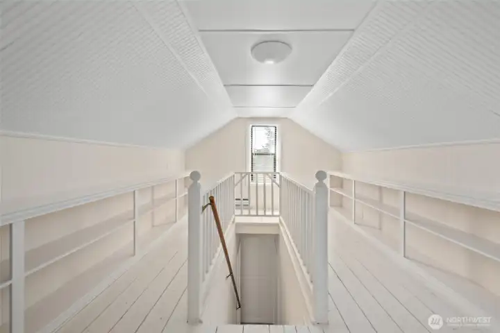Sitting room? Library? Imagine the possibilities!