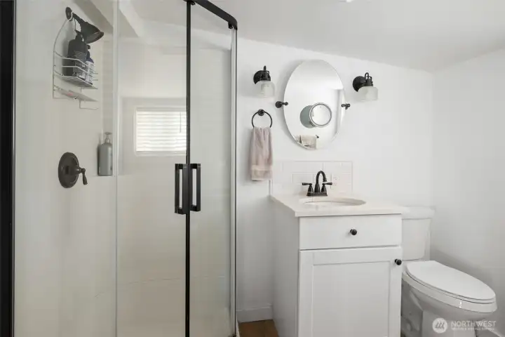 Cottage 3/4 bathroom