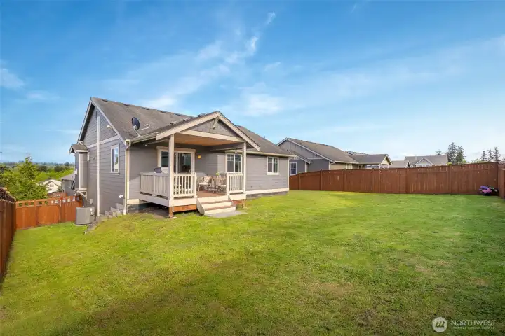 FULLY fenced yard!