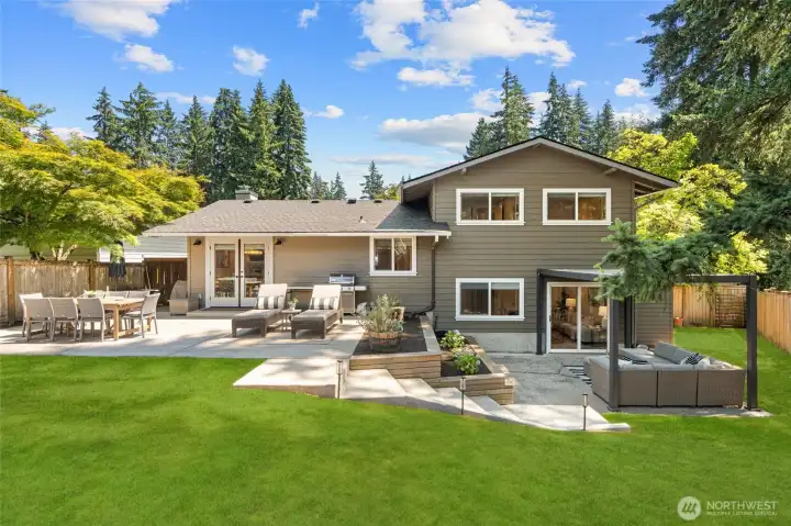 Spacious Backyard Spacious Backyard