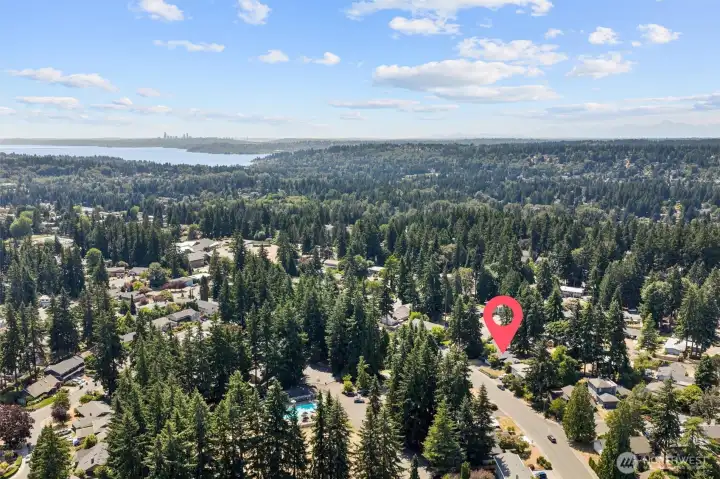 Centrally located for easy commutes Centrally located for easy commutes
