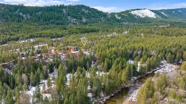 Aerial view of lot and surrounding area.