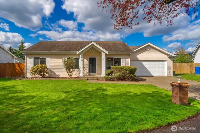 Welcome home to this charming rambler in Orting!